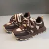 PersonalizadoG6822-1 Novos Tênis Femininos Primavera e Outono 2023 Estilo Chanel com Letras, Respiráveis, Confortáveis, Aumentadores de Altura, Sola Grossa