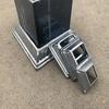 Accesorios de Hierro Chapa de Hierro Galvanizado Estampado Cubierta de Hebilla de Encaje Cubierta de Pie Cubierta de Tubo Cuadrado Cubierta Fea Cubierta Decorativa de Barandilla Cubierta Inferior