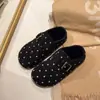 Baotou Slip-on Poá Outono Solado Grosso Lã Novo Estilo Um Passo Slip-on Sapatos Birkenstock Pessoa Preguiçosa Baotou Meio Abertos Atrás Chinelos Feminino 2026