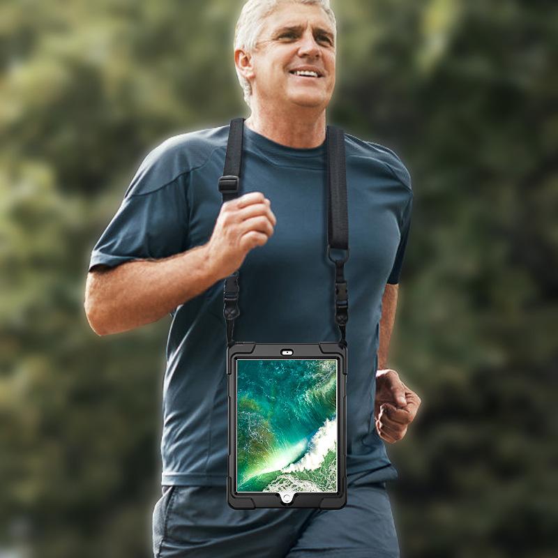 ipad 2017 带笔黑色背带展示图 副本.jpg