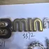 Venta Directa de Fábrica de Diversas Placas de Aleación de Zinc Marca Miao, Etiquetas de Letras Metálicas, Etiquetas Cosidas a Mano y Etiquetas para Ropa