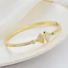 Pulseira Cruzada em Forma de Leque Nova para Mulheres Conjunto de Anel de Pulseira Simples da Moda Europeia e Americana Joia de Pulseira Simples de Zircônia