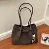 Moda retro transfronteiriça, bolsa tote minimalista para o dia a dia, design de nicho, alta qualidade, casual, estilosa e leve, bolsa de ombro/bolsa de axila