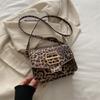 Bolso Sense de Alta Gama para Mujer 2024 Nueva Moda Estampado de Leopardo Bolso Cuadrado Pequeño Estilo Occidental Simple Combinable Casual Hombro Cruzado