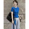 Conjunto extremadamente elegante y hermoso: un conjunto completo para mujer en verano, que consta de un top azul de punto de seda helada de manga corta y pantalones largos grises, conjunto de dos piezas