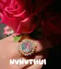 Joyas: Collar con colgante de gema talla rosa de 6 quilates con ámbar natural, pendientes de banquete de alta gama con grandes diamantes en forma de lágrima.