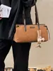 Bolsa Casual Elegante Simples Estilo Coreano 2025 Nova Moda Bolsa de Ombro para o Dia a Dia Grande Capacidade Cor Pura Bolsa Messenger de Axila