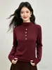 Nueva colección de otoño e invierno: Top térmico de manga larga para mujer con cuello alto medio, adornos de botones florales, mangas largas forradas de polar y diseño versátil para otoño e invierno