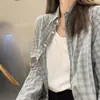 Camisa Chaqueta a Cuadros Retro Americana para Mujer Primavera y Otoño 2025 Nuevo Estilo Universitario Holgada Adelgazante Manga Larga Versátil