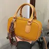 Bolsa de Bowling de Couro Fosco 2024 Nova Elegante da Moda Portátil Transversal Texturizada Retro Ombro Pequena Quadrada