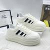 Primavera y Otoño 2025 Nuevo Estilo Falda a Juego Suela Gruesa Aumentada Zapatos Blancos Zapatillas Deportivas Casuales de Moda para Mujer