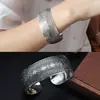Pulseira Larga Aberta de Prata Xizang Europeia e Americana Estilo Miao, Pulseira Larga Étnica Vintage para Mulheres, Exibição de Banca, Atacado de Joias Yiwu