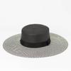 Sombrero de paja de ala plana con lazo a rayas de combinación de colores europea y americana, sombrero de sol de verano, protector solar, cúpula de playa