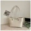 Bolsa Tote Grande Capacidade Transfronteiriça Feminina 2026 Nova Popular Bolsa de Ombro Único Bolsa de Mão Fashion Sinta Leveza Luxo Bolsa de Axila