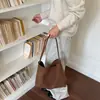 Bolsa Bucket da Moda 2026 Casual Retrô Nova de Outono para Mulheres, Bolsa de Ombro de Mão Versátil de Grande Capacidade