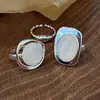 Anillo Geométrico Abierto Estilo Hong Kong Chapado en Blanco K Imitación de Calcedonia Versión Ancha para Mujer Nicho Simple y Elegante Anillo para el Dedo Índice Cola Brillante
