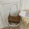 Bolsa de Mão Feminina Suede Pelúcia Estilo Retro Coreano de Nicho Transfronteiriça Nova 2026 Bolsa de Ombro Único Transversal para o Dia a Dia