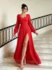 Vestido Longo de Festa Ss266 Estilo Novo Europeu e Americano com Manga Longa e Fenda para Mulheres, Corte Justo, Costas Abertas, com Cauda, Adequado para Banquetes e Festas