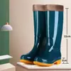 Botas de goma de caña alta con forro de polar, botas de lluvia impermeables, cubrezapatos de goma, botas de agua para mujer, adultos, uso en cocina, cálidas, invierno