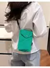 Bolsa Cruzada Pequeña de Tela de Nylon Ligera y Fresca Literaria y Artística Transfronteriza para Teléfono Móvil para Mujer Casual Versátil Mini Linda Bolsa Cuadrada Pequeña
