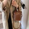 Bolso Retro Nicho Estampado Leopardo Bolso Cuadrado Pequeño Nueva Moda Versátil Bandolera Gamuza Gamuza Bolso para Teléfono Móvil Personalización para Mujer