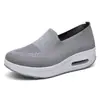 Nuevos Zapatos Mecedores Slip-On Estilo Primavera con Malla Fly-Knit, Zapatos de Suela Gruesa con Amortiguación de Aire, Zapatos de Baile de Plataforma a la Moda, Zapatos para Mujer de Comercio Exterior