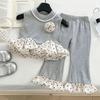 Conjunto de Verão 2025 Sem Mangas para Meninas Estilo Coreano Stretch Novo Estilo Blusa com Blocos de Cor e Bolinhas Calças Flare Conjunto de Duas Peças