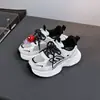 Tamanho 28-32 2026 Sapatos Infantis Vazados Tênis Esportivos Infantis Respiráveis para Crianças Maiores Tênis de Pai Tênis de Corrida 5757
