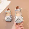 Zapatos de Princesa con Pedrería de Moda para Niñas 2026 Verano Nuevos Zapatos de Boca Baja para Niños Medianos y Grandes Zapatos de Cristal con Lazo Zapatos de Cuero