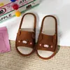 Pantufas de Linho Fofas de Porquinho Estilo Japonês para Todas as Estações para Mulheres, Pantufas Cartoon Silenciosas Antiderrapantes de Solado Macio para Casa