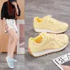 Tenis Blancos para Mujer, Nuevo Estilo Verano, Zapatos Casuales Versátiles de Suela Gruesa, Malla Transpirable, Zapatos Deportivos tipo 'Dad Shoes' que Aumentan la Altura, L777