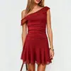 Vestido de Malla de Color Sólido con un Hombro, Estilo Europeo y Americano Transfronterizo, Vestido Corto de Fiesta con Volantes, Cintura Ceñida, Estilo Chica Caliente para Mujer