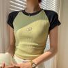 Camiseta curta de algodão puro rosa bordada com ombro curto e manga curta feminina verão 2024 slim fit slim fit manga raglan top para mulheres