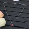 Colar Europeu e Americano de Luxo de Alta Qualidade Transfronteiriço com Design Exquisito em Forma de Saia com Leque de Madrepérola Branca para Mulheres, Colar Versátil de Luxo Leve