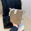 2024 Nova Bolsa de Ombro da Moda Tendência Verão Palha Trançada Pequena Bolsa Feminina Bolsa de Balde Casual Trançada Transversal Bolsa Feminina