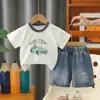 Conjunto de Manga Corta para Niños Verano Nuevo Estilo para Bebés y Niños Pequeños Ropa Delgada Camiseta de Cuello Redondo Estilo Verano Ropa de Bebé Conjunto de Dos Piezas Moderno