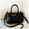 Moda Primavera 2026 Versátil Bolsa de Mão Elegante e Moderna Bolsa de Ombro Transversal com um Toque Vintage de Alto Padrão