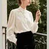 Camisa de Veludo Azul com Gola Alta para Mulheres 2025 Outono e Inverno Novo Estilo Elegante de Alta Qualidade Camisa Slim Top da Moda