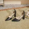 Saltos Altos de Couro Macio para Mulheres, Novo Estilo com Salto Bloco, Bico Fino, Sandálias Profissionais Elegantes Off-White com Tira Única e Biqueira Fechada