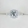 Anillo de Zirconia de 1 quilate para Mujer Moda Lujo Ligero Anillo de Compromiso de Diamante para Regalo de Novia Anillo Abierto Elegante Simple