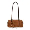 Bolso de axila tipo baguette con acabado mate de moda para mujer, nueva colección 2026, lujo ligero, diseño de nicho, estilo de alta gama, adecuado para ir al trabajo, bolso de hombro tipo bowling