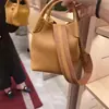 Bolso Tote Cubo de Gran Capacidad para Viajes Transfronterizos Amazon Nuevo Bolso de Mano para Mujer Bolso de Hombro Cruzado Exquisito