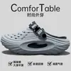 Sapatos furados masculinos 2026 verão exterior antiderrapantes resistentes ao desgaste chinelos de bico fechado uso duplo para dirigir com sensação macia sandálias de praia