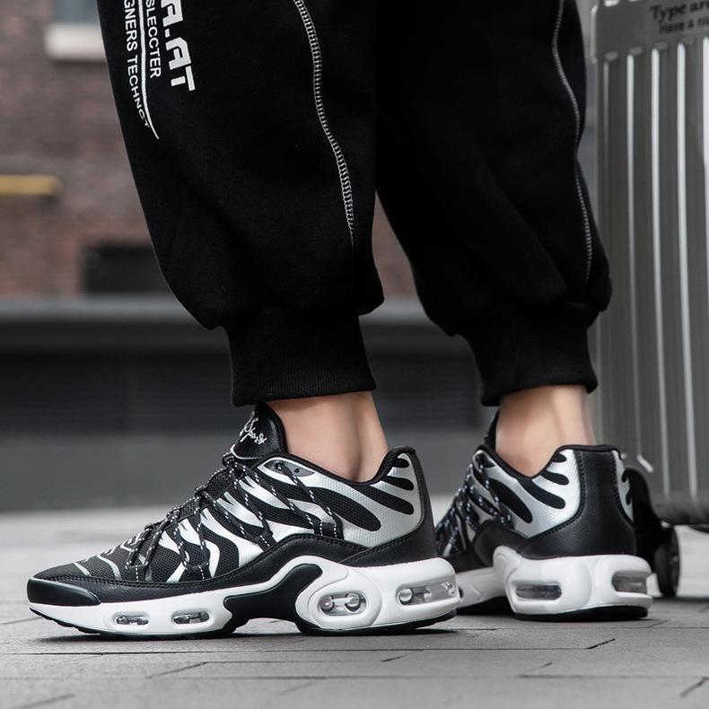 男鞋大码飞织运动鞋透气