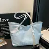 Bolso de lujo fresco y ligero para mujer, nuevo bolso de hombro versátil para el otoño de 2026, bolsa de mano tipo tote de gran capacidad con un ambiente juvenil, moderno