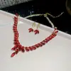 Set de Aretes y Collar de Zirconia Roja en Forma de Gota de Agua Transfronterizo Europeo y Americano, Cadena para Clavícula de Lujo Ligero de Nicho, Set de Joyería de Alta Gama