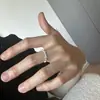 Elegante Anillo de Cuatro Hojas para Mujer, Sencillo y Fresco, Anillo Abierto Delicado con Diseño Único, Apilable, Anillo de Dedo Índice de Lujo Ligero