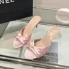 Sandalias de dedo de moda estilo francés, color nude nuevo, para mujer, para uso en exteriores en verano, con lazo y tacones finos, tacones altos 2026
