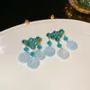 Aretes Flor de Cristal Azul Aguja de Plata, Aretes Dulces Estilo Vacaciones en la Costa, Aretes Simples y Versátiles con un Diseño Único