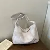 Bolso tote simple y espacioso para mujer, nuevo estilo 2026, moderno y de alta calidad, adecuado para el uso diario, salidas casuales y para ir al trabajo, se puede llevar como bolso de hombro o bolso cruzado